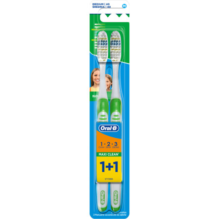 Набор зубных щеток Oral-B 1+1 Maxi Clean 1-2-3 3-Эффекта средней жесткости 1 шт