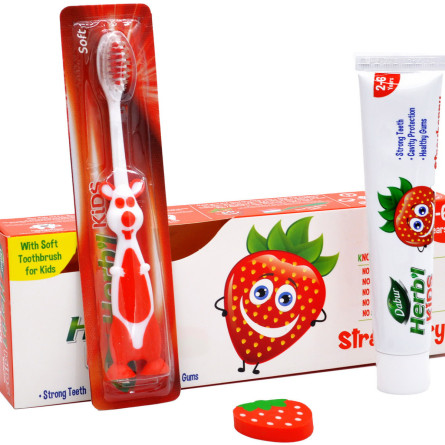 Набор Dabur Зубная паста для детей Клубника 50 г + щетка + ластик