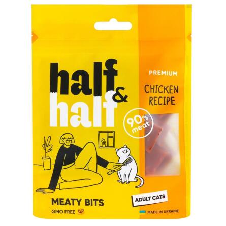 Ласощі для котів Half&Half Meaty Bits з куркою 50г