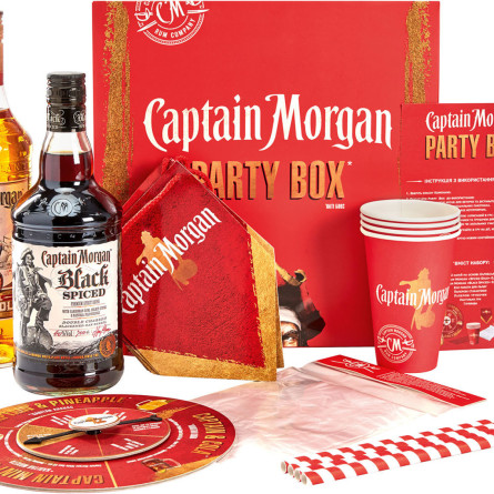 Набор Captain Morgan Party Box с наполнением Ромовый напиток Captain Morgan Spiced Gold 0.7 л 35% + Ромовый напиток Captain Morgan Spiced Black 0.7 л 40%