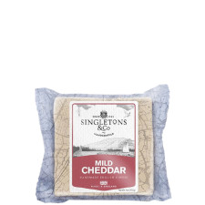 Сир Чеддер Ніжний / Mild Cheddar, Singletons & Co, 32.4%, 200г mini slide 1