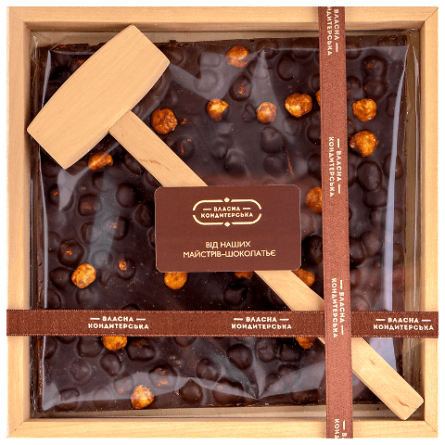Шоколад чорний з карамелізованим фундуком slide 1
