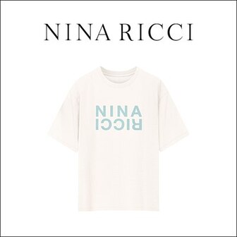 З покупкою продукцї марки Nina Ricci ваш подарунок — стильна футболка.
