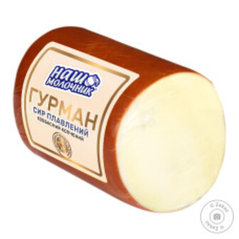 Сир ковбасний копчений Гурман 30% (ваг) нарізка Наш Молочник