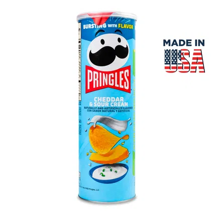 Снек пікантний Pringles зі смаком сиру чеддер та сметани, 158г