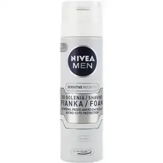 Відновлювальна пінка для гоління Nivea Men для чутливої ​​шкіри з екстрактом ромашки 200 мл