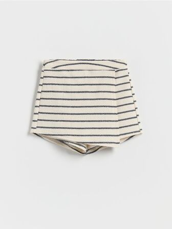 GIRLS` SHORTS