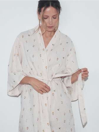 LADIES` DRESSING GOWN