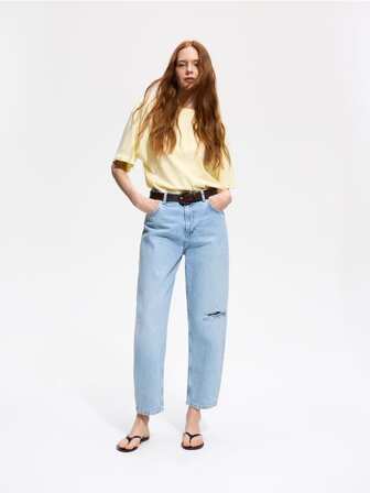 Джинси mom fit з розрізом