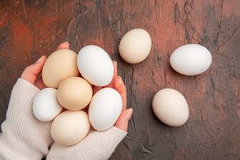 Як перевірити свіжість яєць: дієві лайфхаки