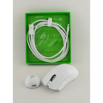Мишка Razer Viper V4 PRO Wireless White (RZ01-05630200-R3G1)